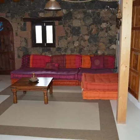 בית נופש Shangrilux *